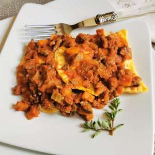 Traditional Homemade Ricotta Ravioli with steak Sauce Recipe from Marche