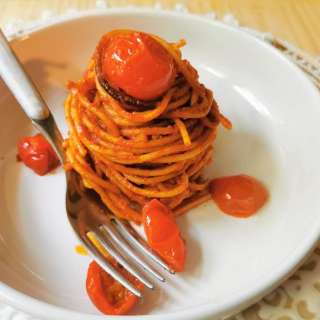 Spaghetti all’Assassina (Assassin’s Spaghetti) from Puglia