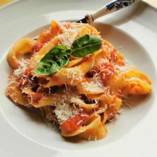 Sagne Torte with Tomato Sauce Recipe from Puglia.
