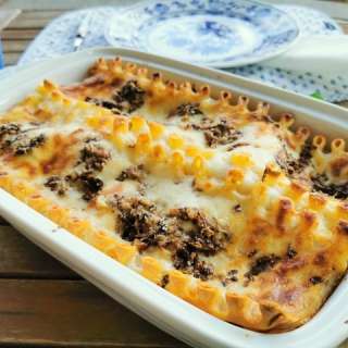 Italian Ricotta Mushroom Lasagne al Forno (baked lasagna)