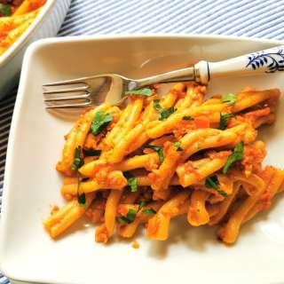 Roasted Red Pepper Pesto with Pasta