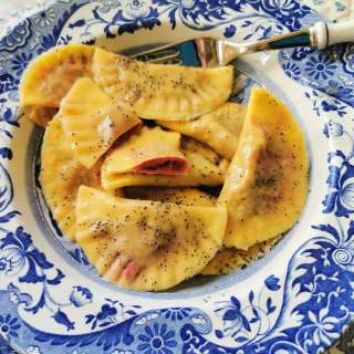 Beetroot ravioli recipe (casunziei all’ampezzana).