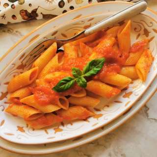Penne Pomodoro Recipe (easy tomato basil pasta)