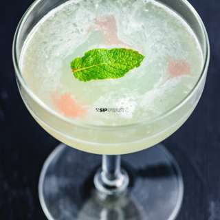 Lime, Gin and Cucumber Cocktail aka Juliet and Romeo
