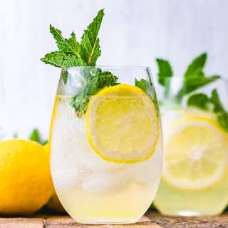 Limoncello Spritz