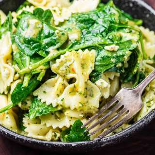 Spinach Gorgonzola Pasta Salad