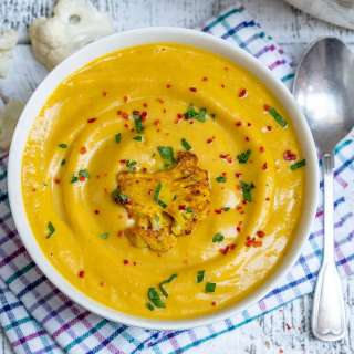 Creamy Turmeric Roasted Cauliflower Soup