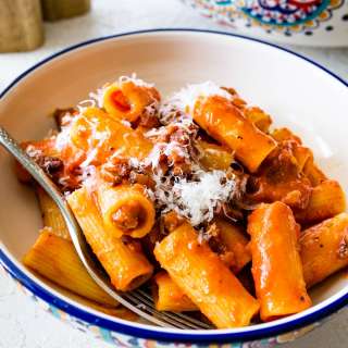 Pasta Alla Zozzona Recipe (Sausage Rigatoni)