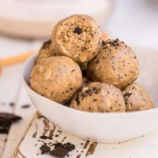 Cookies and Cream Energy Bites