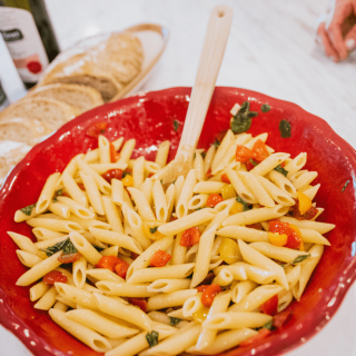 Pasta with Salsa Fresca (Fresh Tomato Sauce)