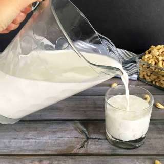 Easy Homemade Cashew Milk