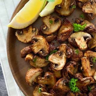 Healthy Air Fryer Mushrooms [Oil Free]