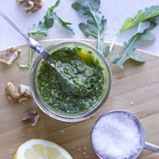 Fresh Arugula Walnut Pesto (vegan recipe)
