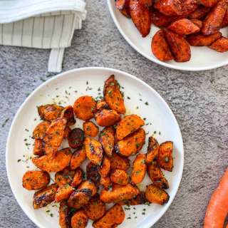 Air Fryer Carrots [Two Ways!]