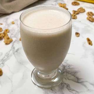Healthy Banana Walnut Smoothie