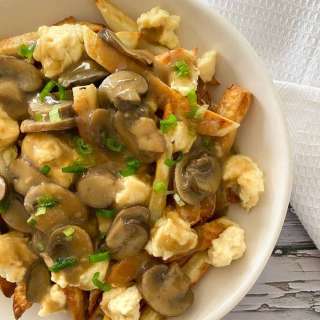 I Can't Believe It's Vegan Poutine!
