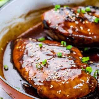 Sweet and Spicy Asian Chili Chicken Breast Recipe (Healthy!)