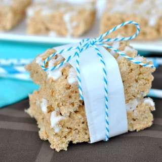 Cinnamon Roll Rice Krispie Treats
