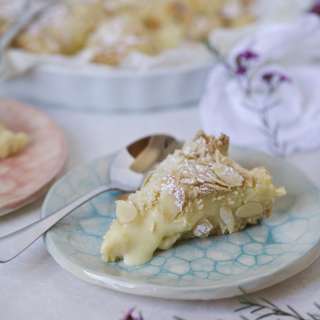 Italian Cream Crumb Cake (sbriciolata)