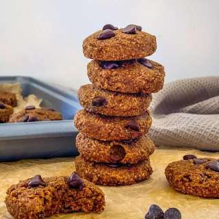 Vegan Pumpkin Chocolate Chip Cookies