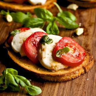 Bruschetta Recipe with Mozzarella