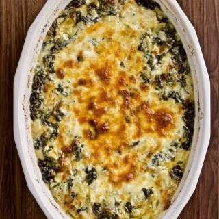 Hot Mascarpone Spinach Artichoke Dip