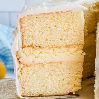 Lemon Cheesecake Cake