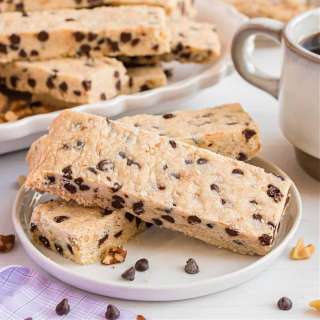 Chocolate Chip Walnut Shortbread Bars Recipe