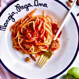 Arrabbiata Sauce Recipe (Spicy Spaghetti Sauce)