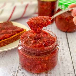 Sugar Free Strawberry Jam [No Pectin!]