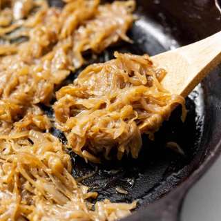 How to Caramelize Onions