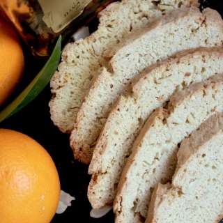 Almond and Orange Biscotti (Biscotti con Mandorle ed Arance)