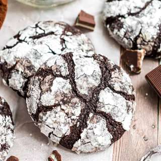 Dark Chocolate Mint Crinkle Cookies