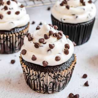 Chocolate Chip Cheesecake Cupcakes