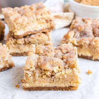 Snickerdoodle Cheesecake Bars
