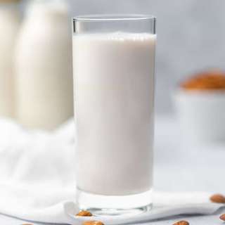 How to Make Almond Milk at Home