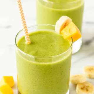 Mango Smoothie with Spinach and Banana