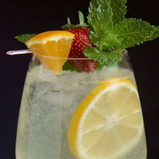 Limoncello Cocktail (Italian Limoncello Spritz Recipe)