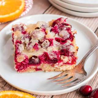 Cranberry Christmas Cake