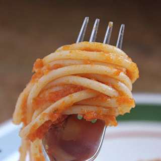 Fresh Tomato Sauce Recipe (Italian Style with Fresh or Frozen Tomatoes)