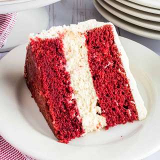 Red Velvet Cheesecake Cake