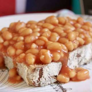 Beans on Toast (The Proper British Way - Recipe by a Brit!)