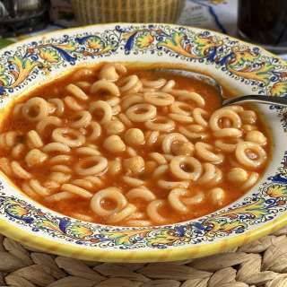Pasta e Ceci (Authentic Italian Recipe with Garbanzo Beans)