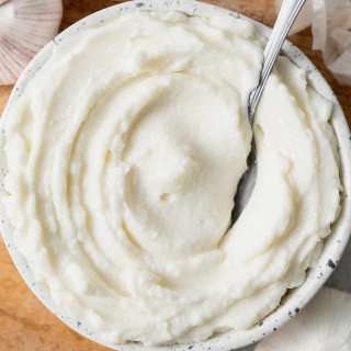 Lebanese Toum Garlic Sauce