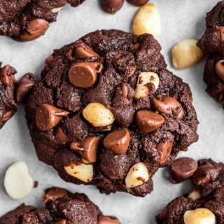 Chocolate Macadamia Cookies
