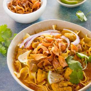 Khao Soi (Northern Thai Coconut Curry Soup) – Recipe