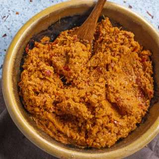 Panang Curry Paste Recipe (Prik Gaeng Panang)