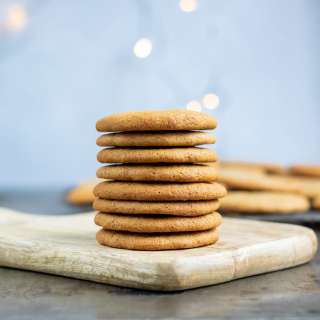 Icelandic Pepper Cookies (Piparkokur)