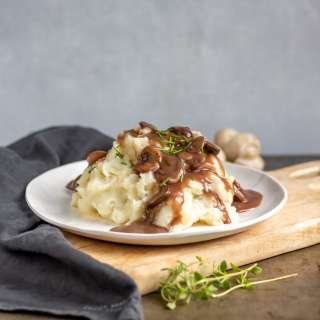 Mushroom Gravy with Red Wine