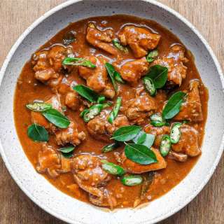 Chicken Ceylon (Sri Lankan Chicken Curry)